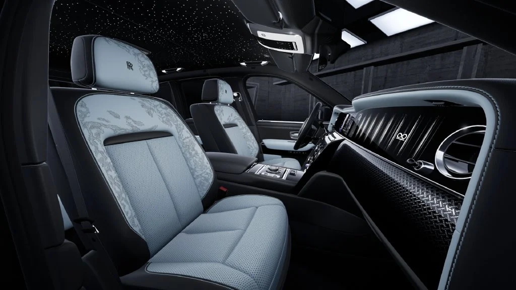 New 2027 Black Rolls-Royce Black Badge image 6