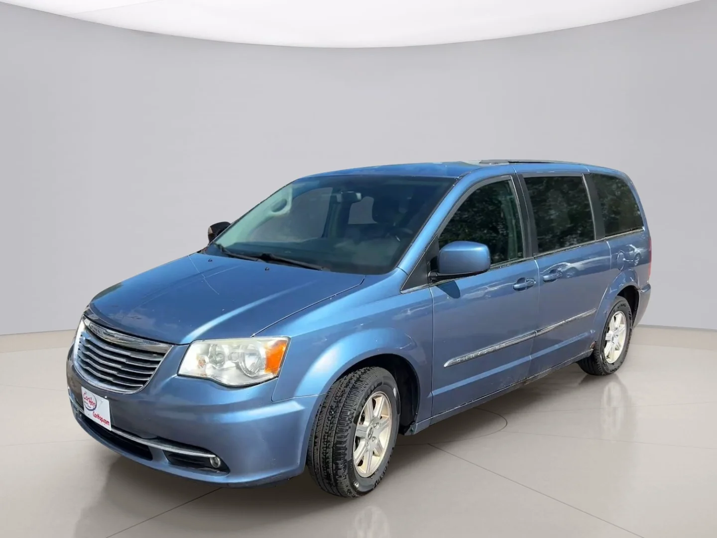 2012 Chrysler Town & Country Touring's photo