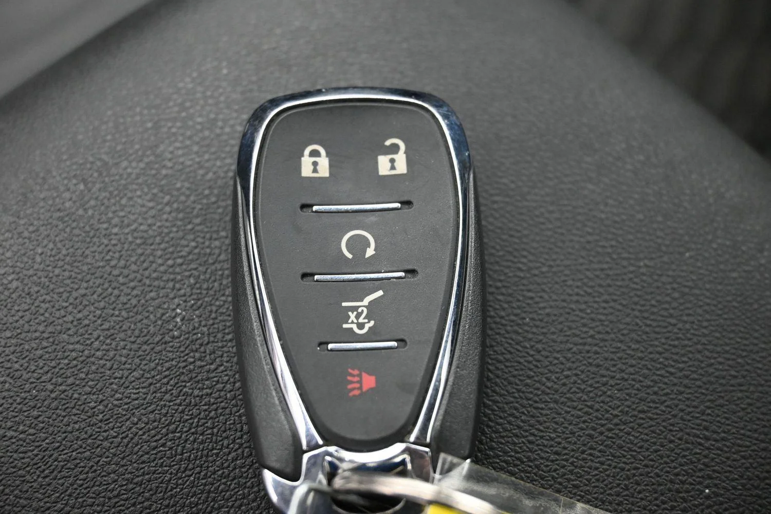 Used 2018 Sandy Ridge Metallic Chevrolet LT image 32