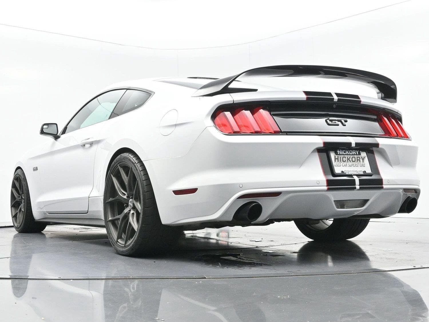Used 2016 Oxford White Ford GT image 47