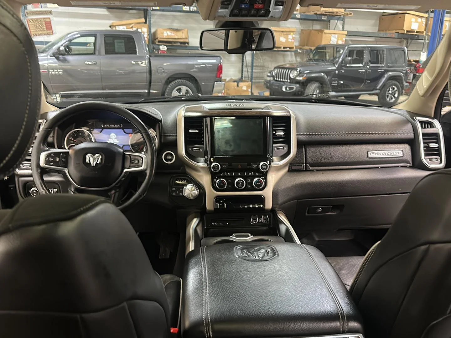 Used 2019 Diamond Black Crystal Pearlcoat Ram Laramie image 29