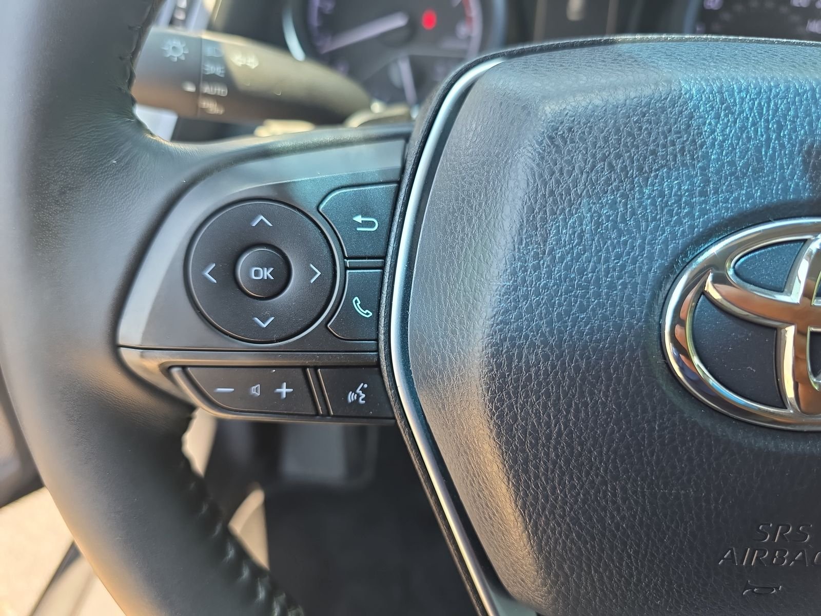Used 2018 Blue Toyota SE image 16