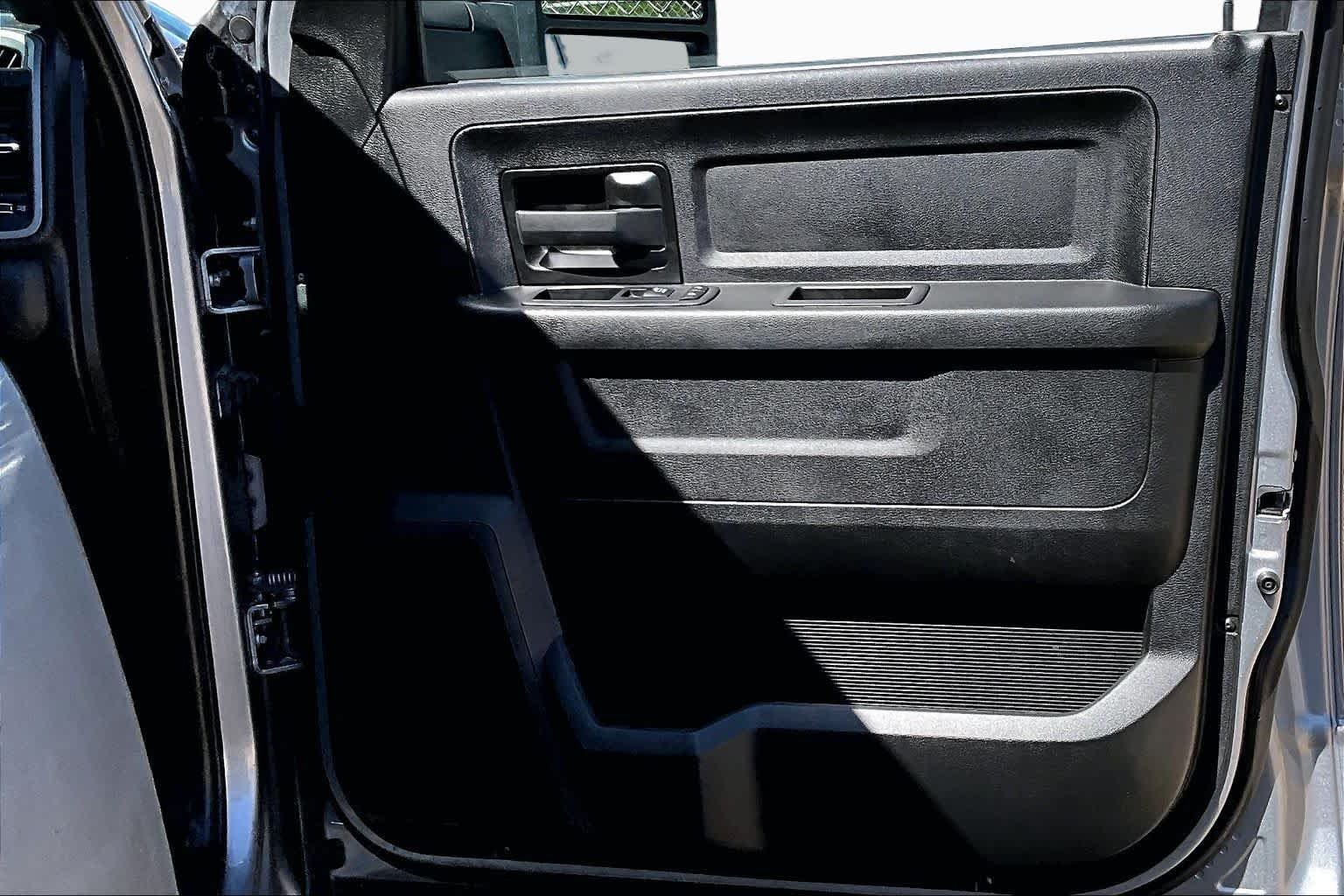 Certified Used 2023 Billet Silver Metallic Clearcoat Ram Tradesman image 23