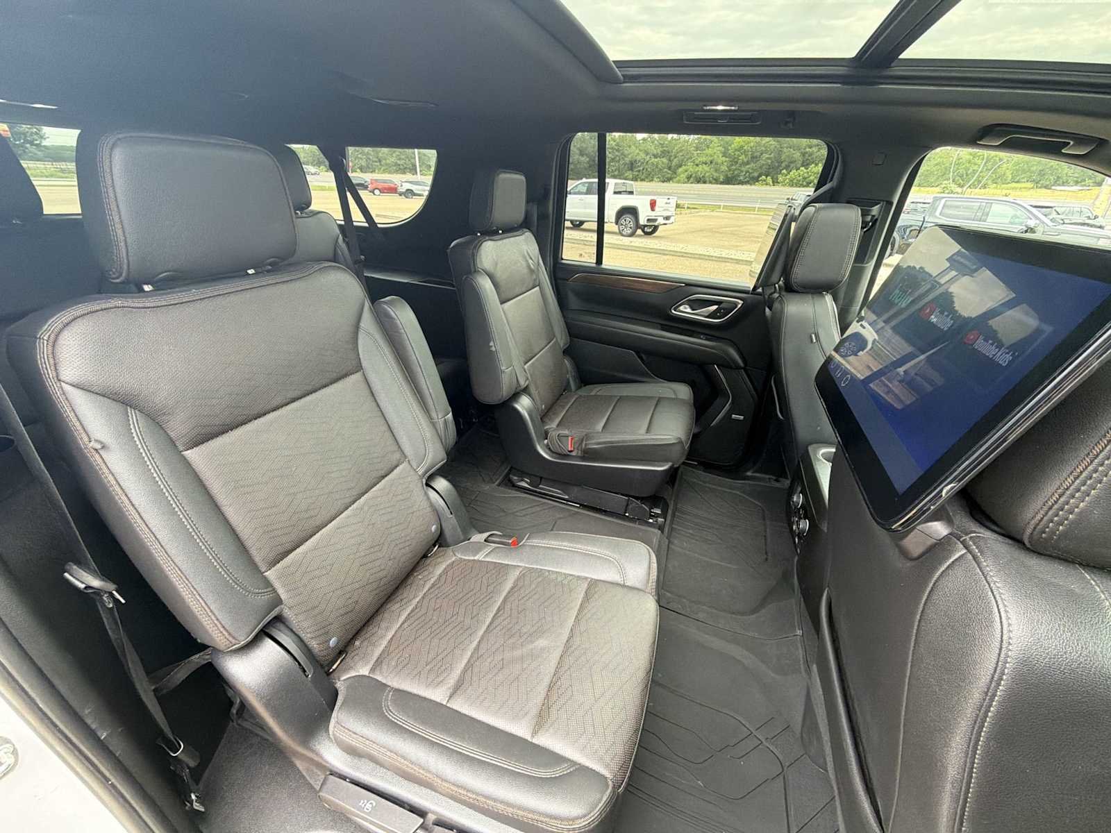 Used 2023 Summit White Chevrolet High Country image 28