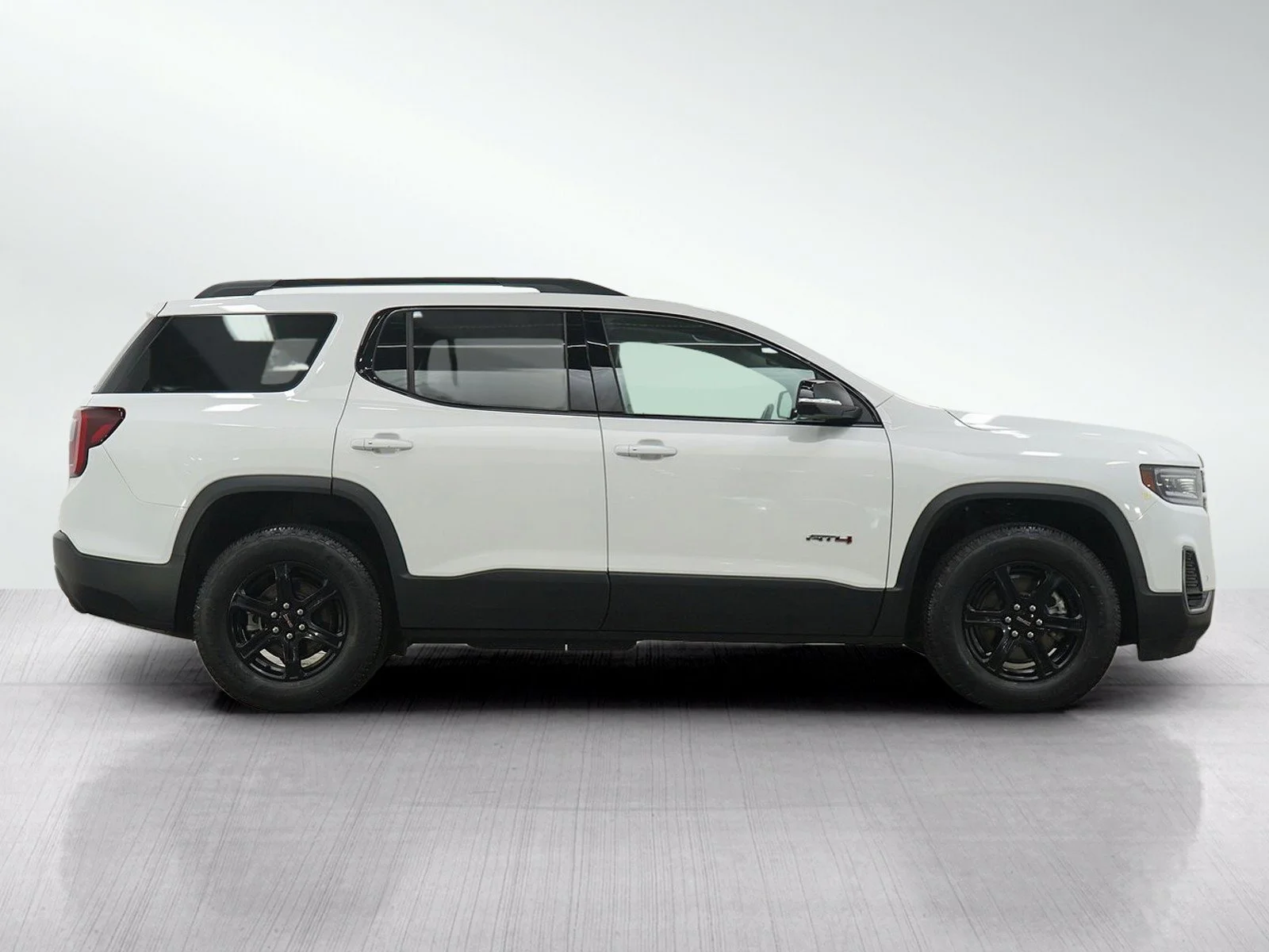 Used 2022 Summit White GMC AT4 image 6