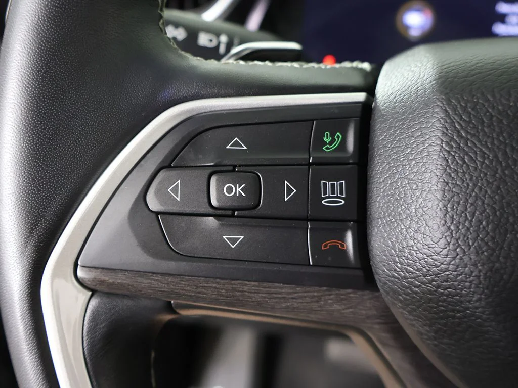 Used 2022 Gray Jeep Limited image 50