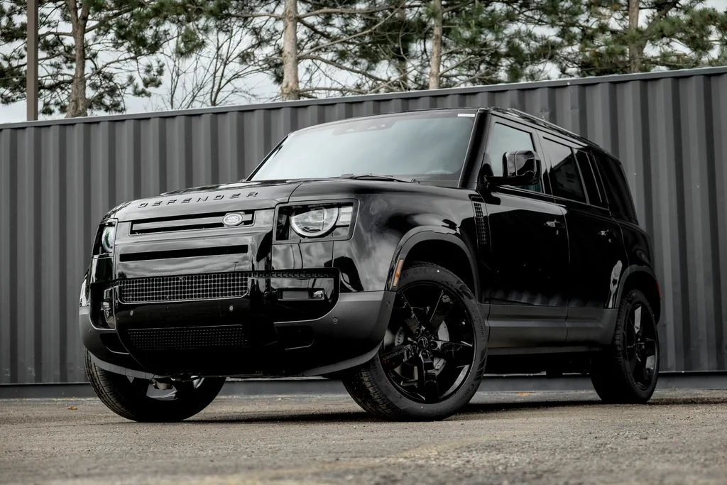 New 2026 Santorini Black Land Rover S image 1