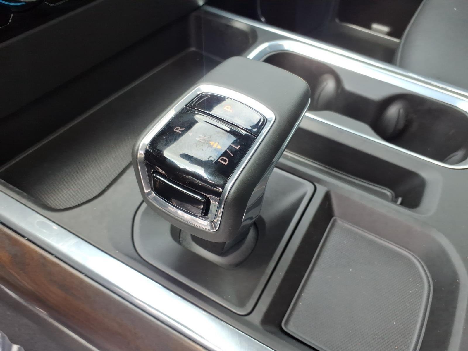 Used 2023 Onyx Black GMC SLT image 8