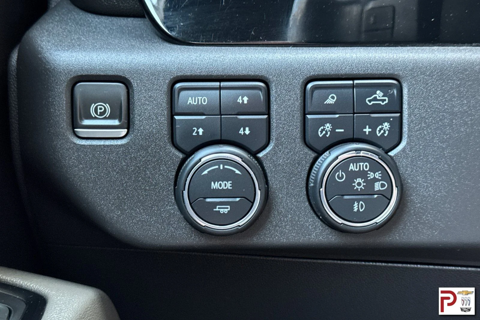 Used 2023 Beige Chevrolet ZR2 image 31