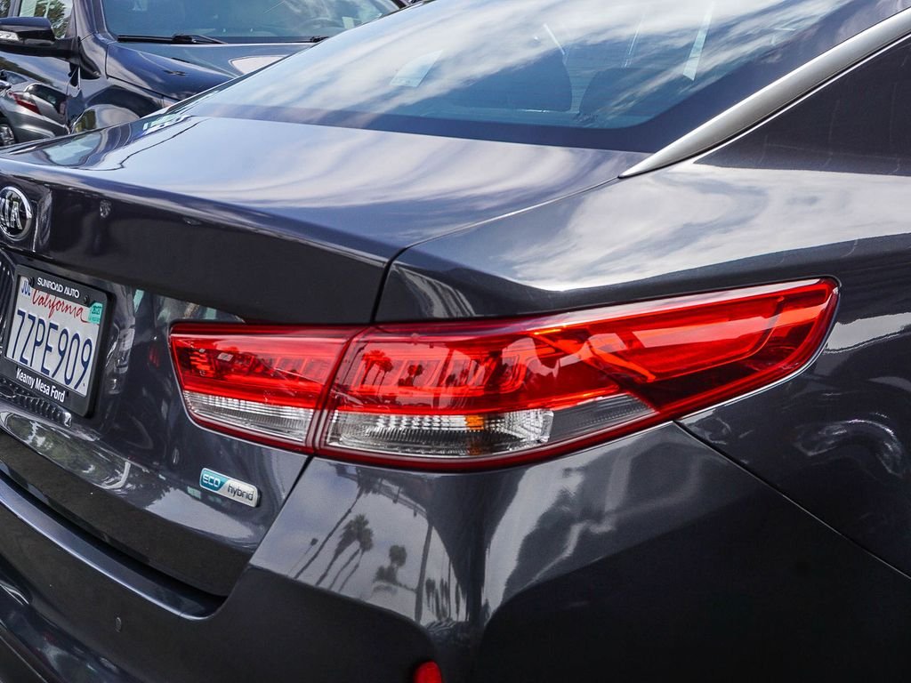 Used 2017 Gray Kia Base image 8