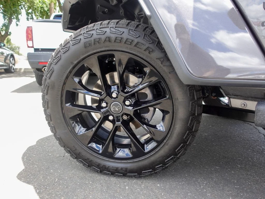 Used 2024 Gray Jeep Sport image 12