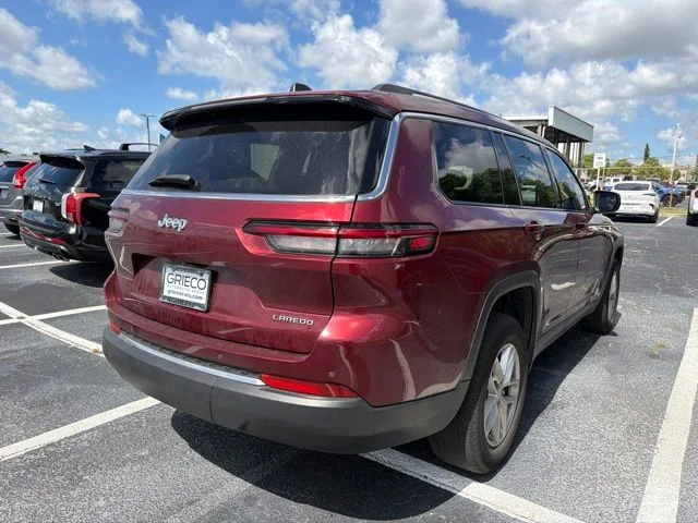 Used 2023 Red Jeep Laredo image 7