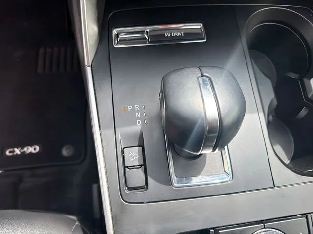Used 2024 Black Mazda 3.3 Turbo Select image 23