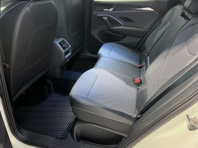 New 2026 White Volkswagen 2.0T SE R-Line Black image 10
