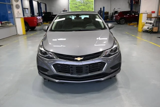 Used 2018 Chevrolet Cruze LT with VIN 1G1BE5SMXJ7220836 for sale in Marion, OH