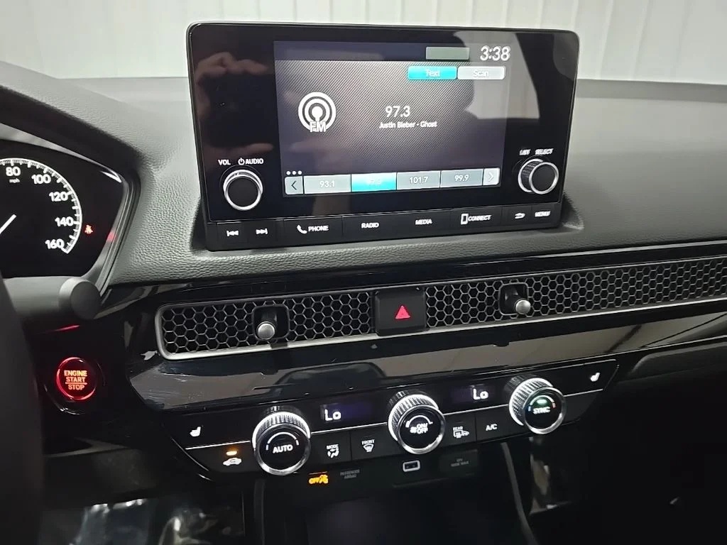 Used 2024  Honda EX image 26