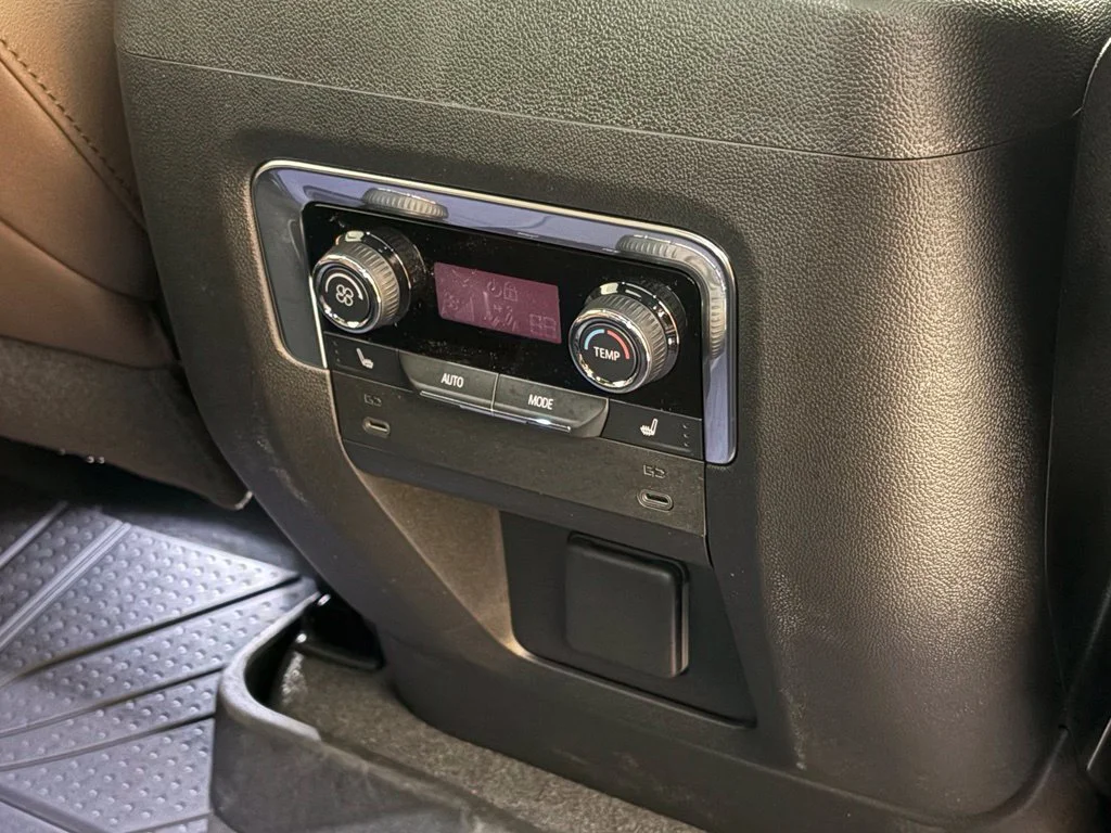 2026 Chevrolet Suburban High Country - Photo 25