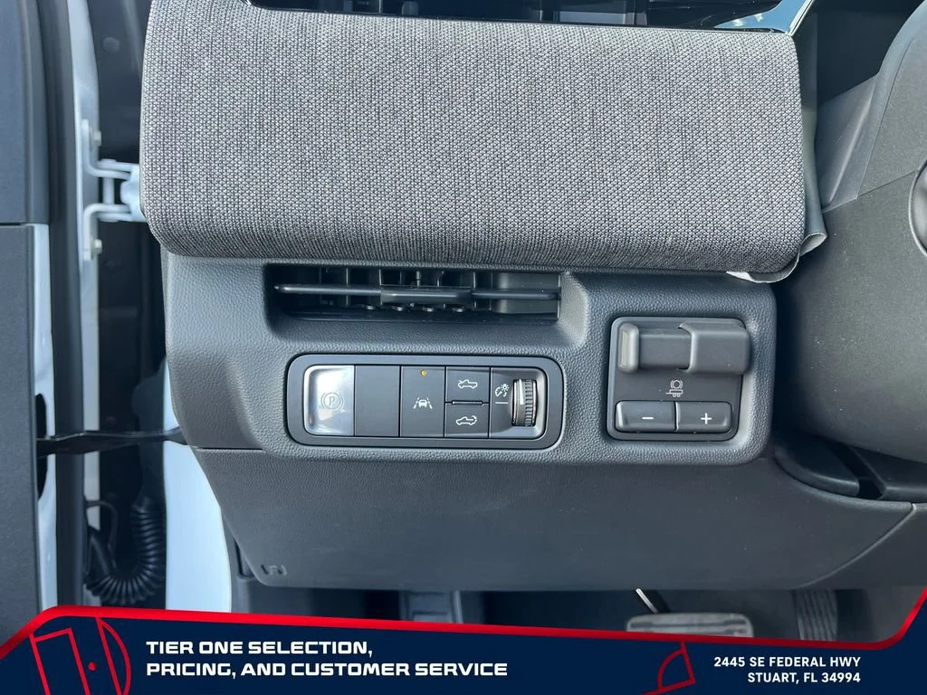 New 2026 Summit White GMC Elevation Extended Range image 22