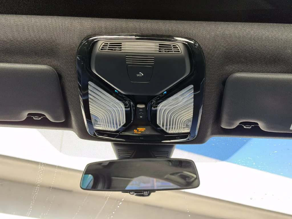 Used 2024  BMW NA image 20