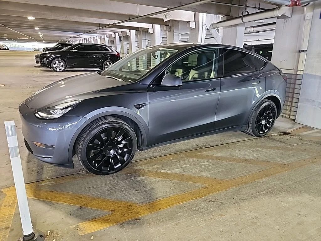 2023 Tesla Model Y Long Range Dual Motor All-Wheel Drive's photo