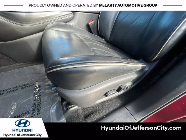 Used 2019 Red INFINITI LUXE image 22