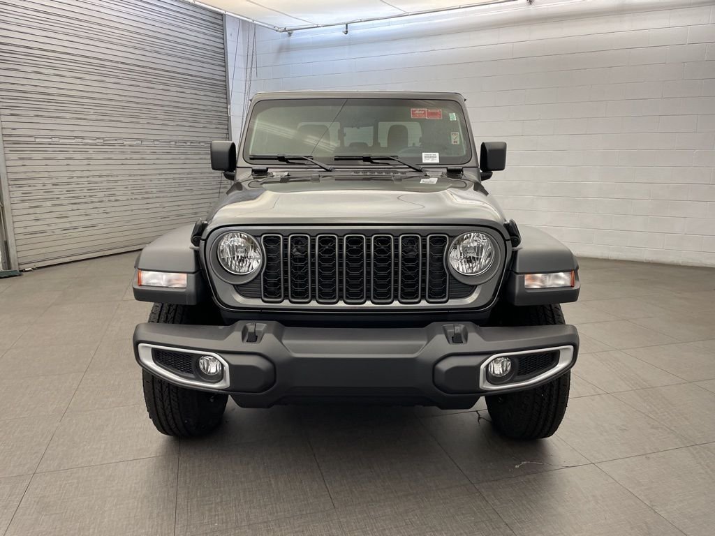 New 2026 Granite Crystal Metallic Clear-Coat Exterior Paint Jeep Sport image 6