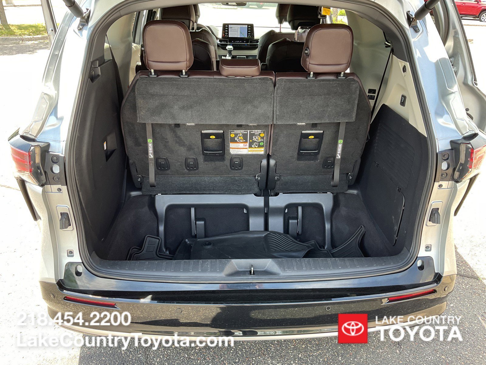 Used 2022 Silver Toyota Platinum image 14