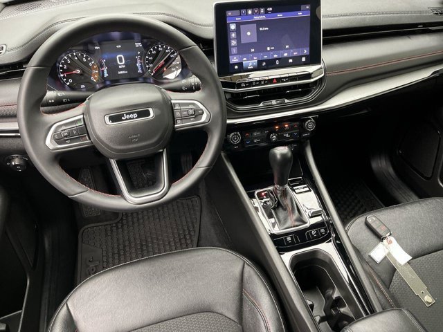 Used 2025 Red Hot Pearlcoat Jeep Trailhawk image 12