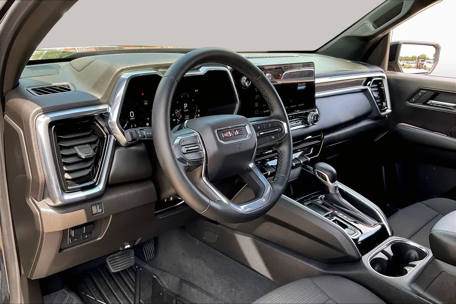 Used 2025 Onyx Black GMC 2WD Elevation image 17
