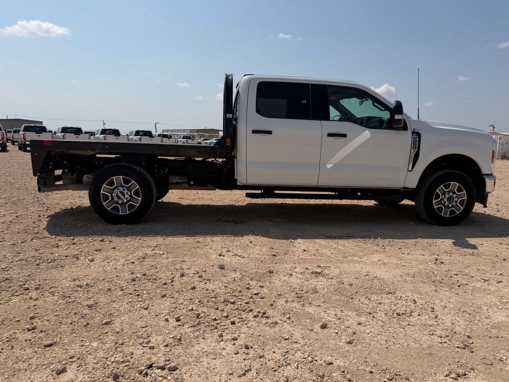 Used 2025 Oxford White Ford XLT image 11