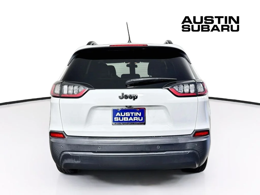 Used 2020 White Jeep Latitude Plus image 6