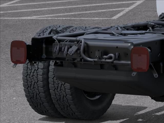 New 2026 Summit White Chevrolet Work Truck image 11