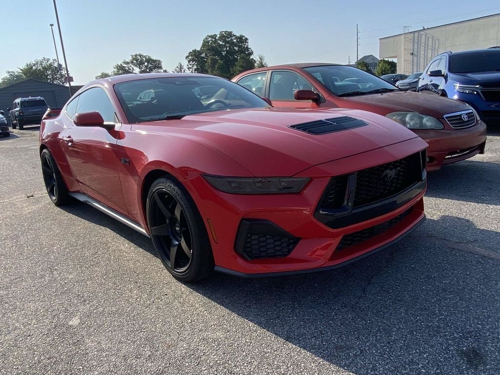 2025 Ford Mustang GT Fastback's photo