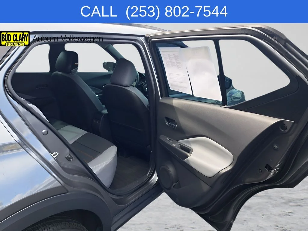 Used 2021 Gray Nissan SR image 16