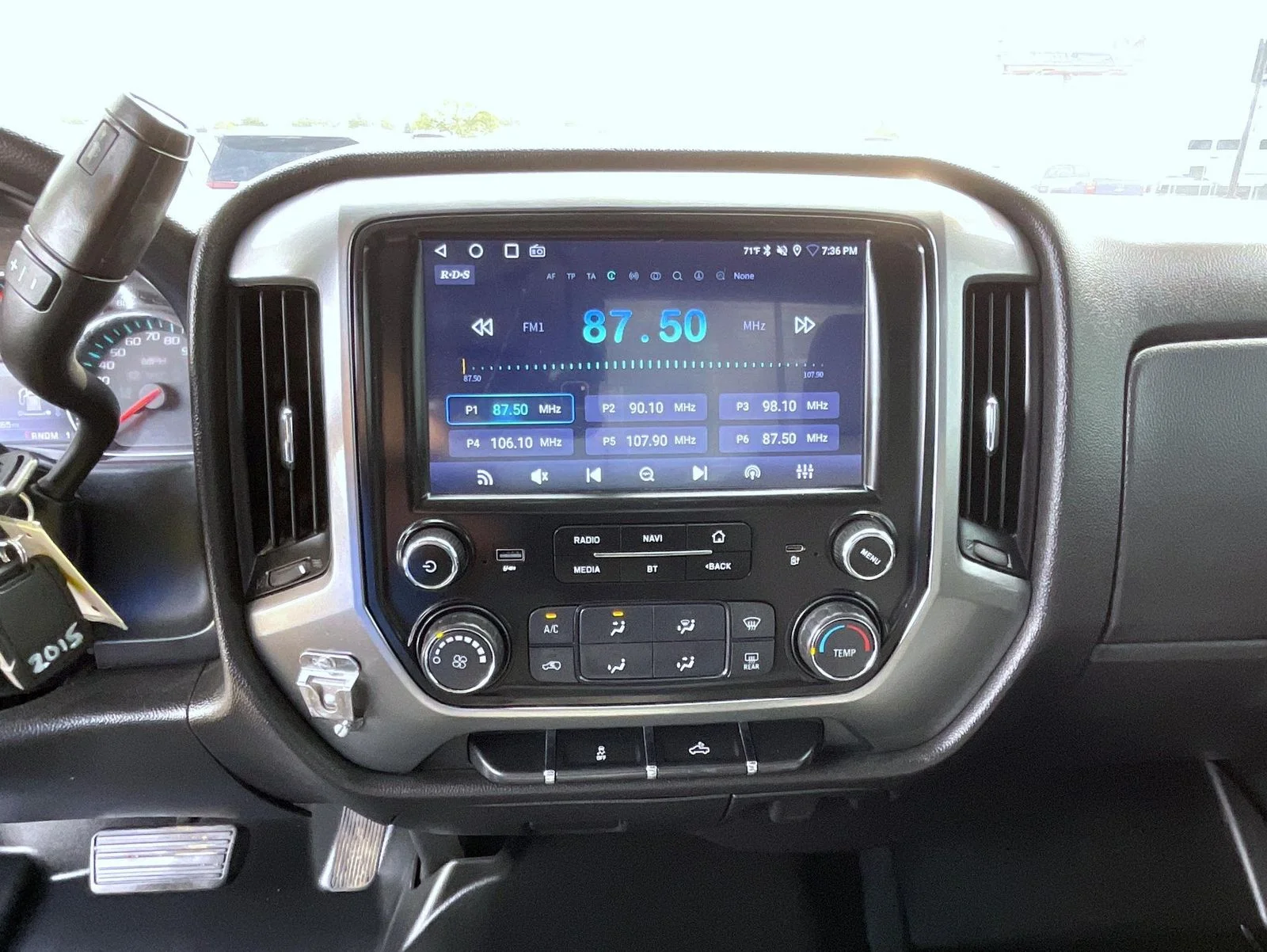 Used 2015 Red Chevrolet LT image 13