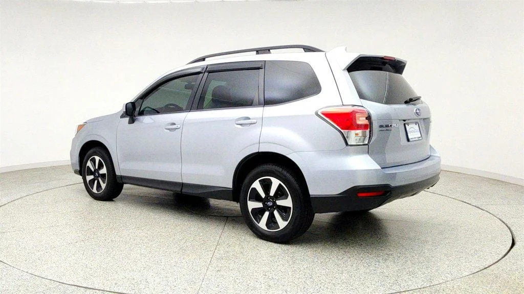 Used 2018 Ice Silver Metallic Subaru 2.5i Premium w/ All-Weather Package image 7
