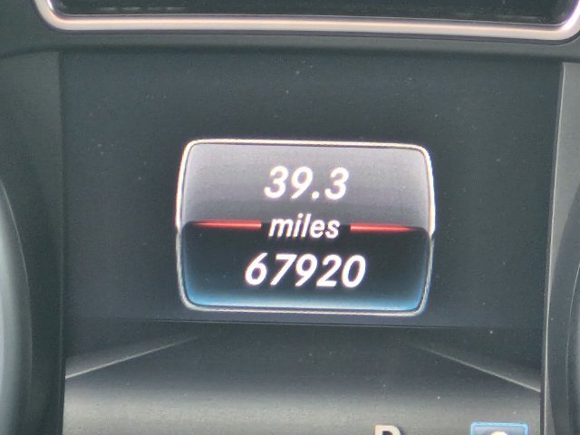 Used 2017 Silver Mercedes-Benz GLA 250 image 33
