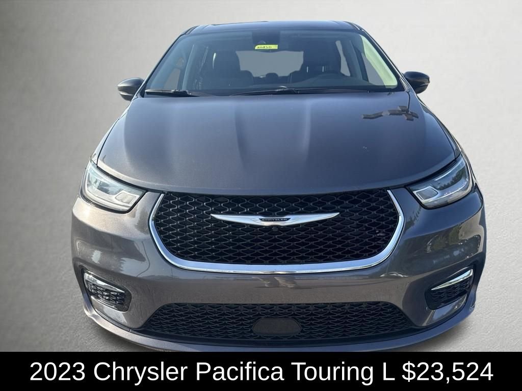 Used 2023 Crystal Metallic Chrysler Touring L image 8