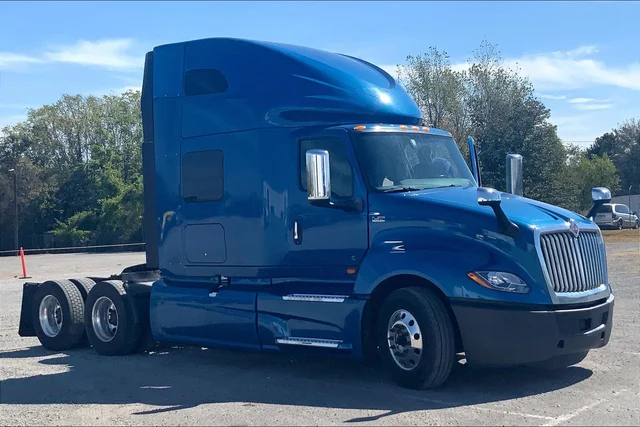 2022 International LT625 6x4 