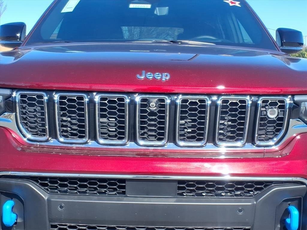 New 2024 Velvet Red Pearl-Coat Exterior Paint Jeep Overland image 46
