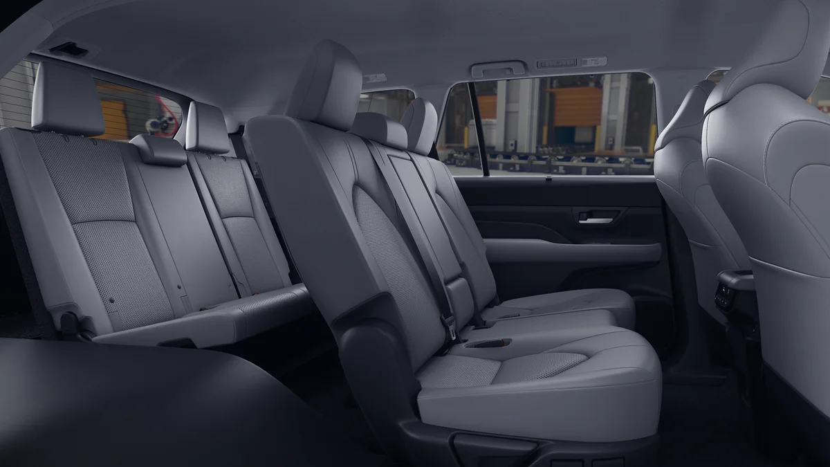 New 2026 Wind Chill Pearl Toyota XLE image 33