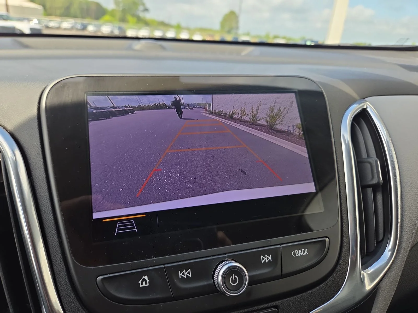 Used 2020 Summit White Chevrolet Premier image 21