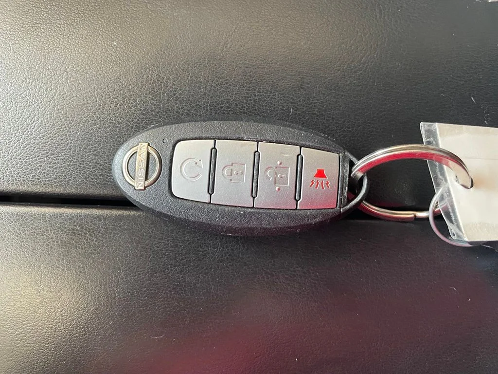 Used 2022 Red Nissan SV image 18