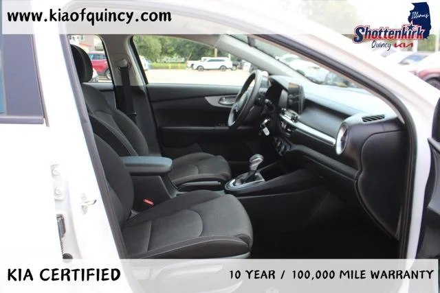 Used 2024 White Kia LXS image 12