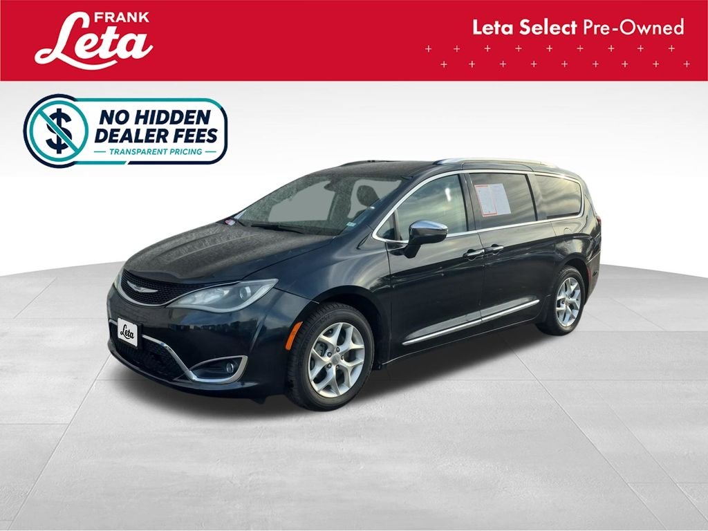 2020 Chrysler Pacifica Limited's photo