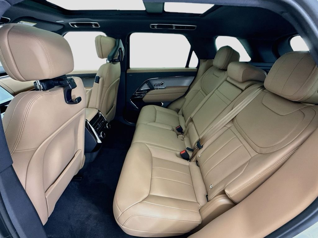 New 2026 Fuji White Land Rover SE image 21