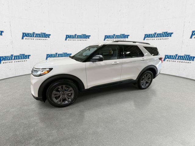 New 2026 Star White Metallic Tri-Coat Ford Active image 5
