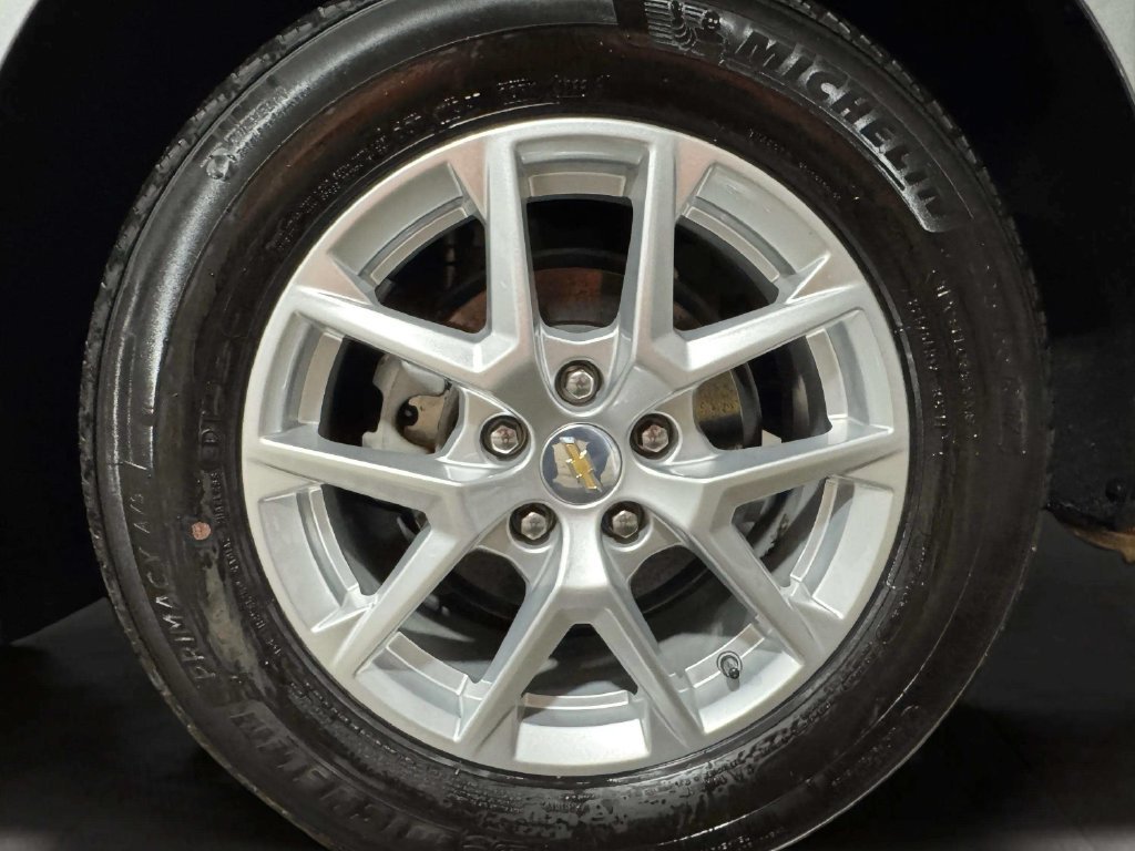 Used 2022 Silver Chevrolet LT image 29