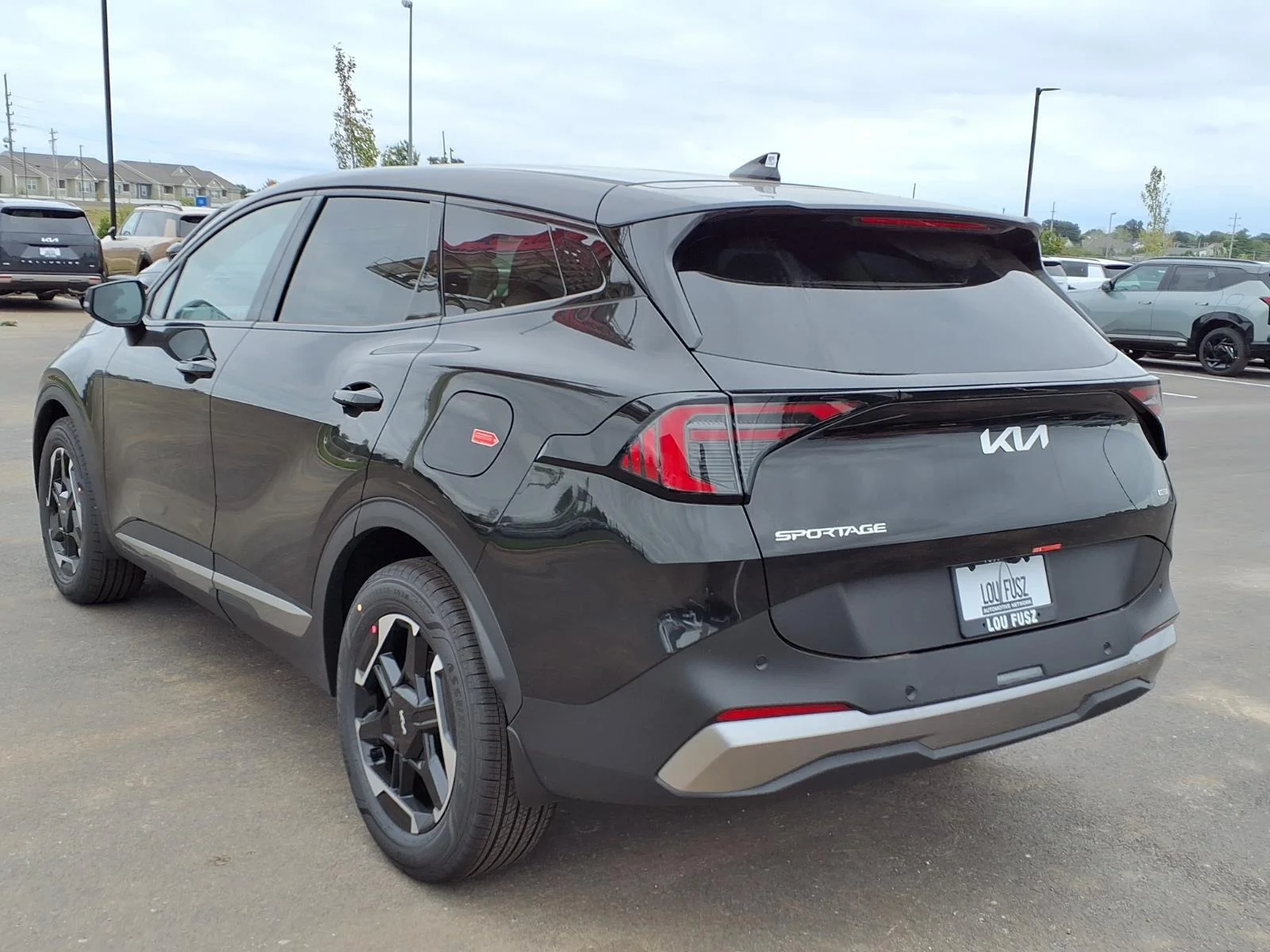 New 2027 Fusion Black Kia S image 2