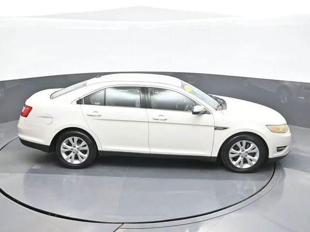 Used 2010  Ford SEL image 16